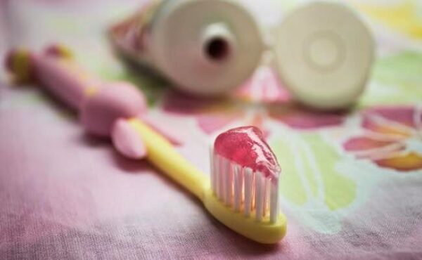 Η τρομακτική αλήθεια για την… οδοντόβουρτσά σας