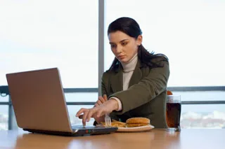 Δουλεύουμε καλύτερα στο σπίτι από ότι στο γραφείο;