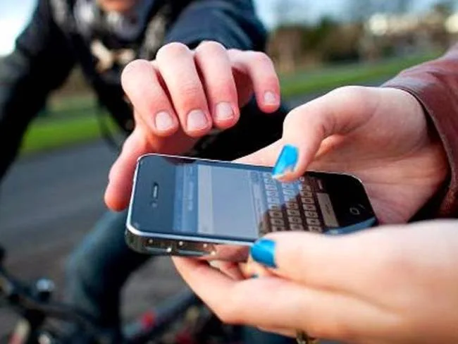 Τέλος στα κλεμμένα κινητά – Δείτε πώς να κλειδώσετε τη συσκευή σας!