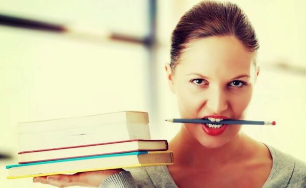 Το τρικ του μολυβιού που σταματά τον πονοκέφαλο