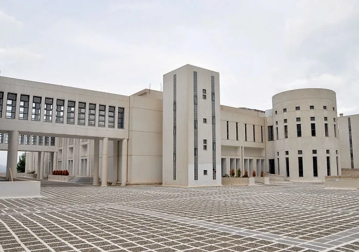 Γράφτηκε στο Πανεπιστήμιο Κρήτης πριν 30 χρόνια … και ξέχασε να αποφοιτήσει