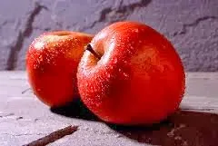 Τέσσερις χρήσεις του μήλου που θα σας λύσουν τα χέρια…