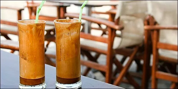 Ήξερες ότι η μεγάλη κατανάλωση καφέ μπορεί να προκαλέσει…