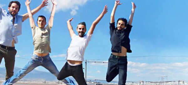 Δείτε τι σκέφτηκαν αυτοί οι 4 άντρες για να βγάζουν λεφτά στην Αθήνα! [photos]