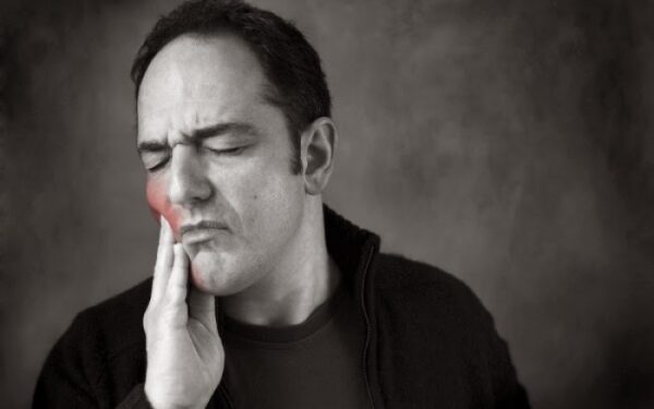 Η επικίνδυνη για τη ζωή ασθένεια που εκδηλώνεται με ξαφνικό πονόδοντο