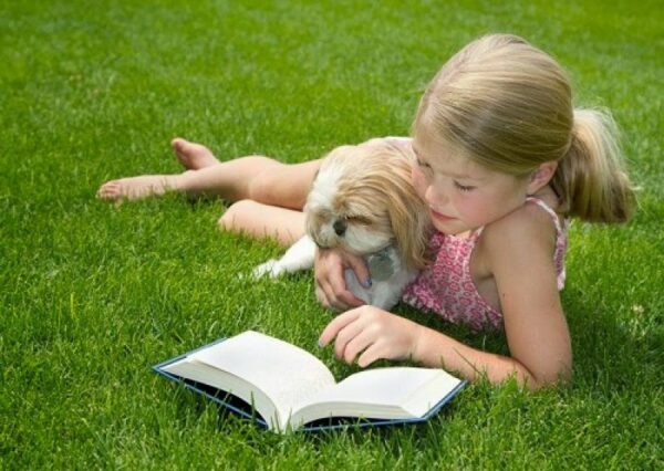 Αυτοί είναι οι 10 λόγοι που τα παιδιά πρέπει να έχουν κατοικίδιο