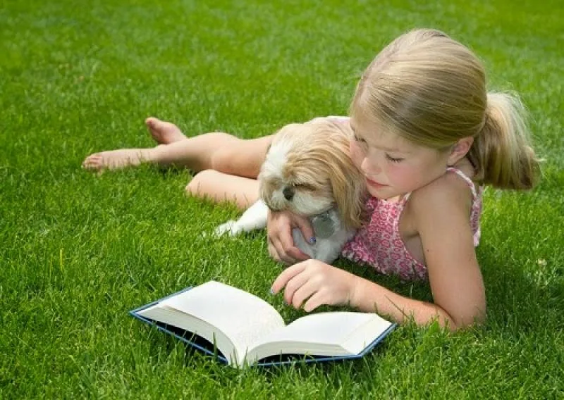 Αυτοί είναι οι 10 λόγοι που τα παιδιά πρέπει να έχουν κατοικίδιο