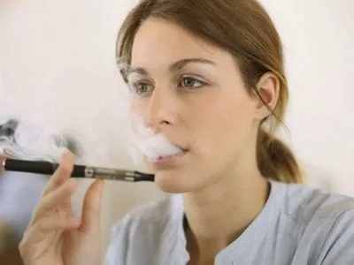 Κατά των ηλεκτρονικών τσιγάρων οι επιστήμονες