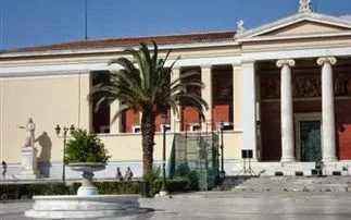 Κίνδυνος να χαθούν οι προθεσμίες για φοίτηση στο εξωτερικό