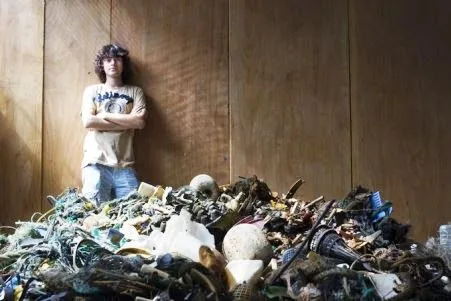 Ένας 19χρονος φοιτητής εφηύρε τεχνολογία για να καθαρίσει τους ωκεανούς της Γης [video]