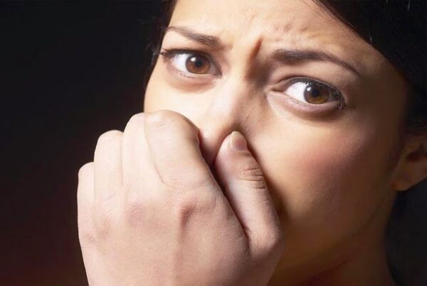 Πώς να απαλλαγείτε από την άσχημη αναπνοή μια και καλή!