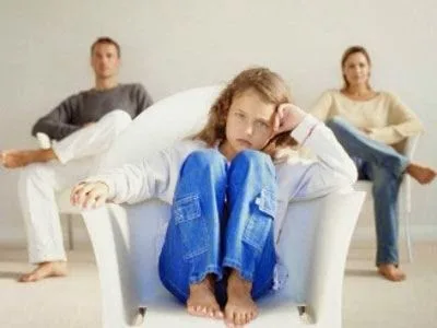 Πληγή για τα παιδιά το βίαιο διαζύγιο Δείτε γιατί