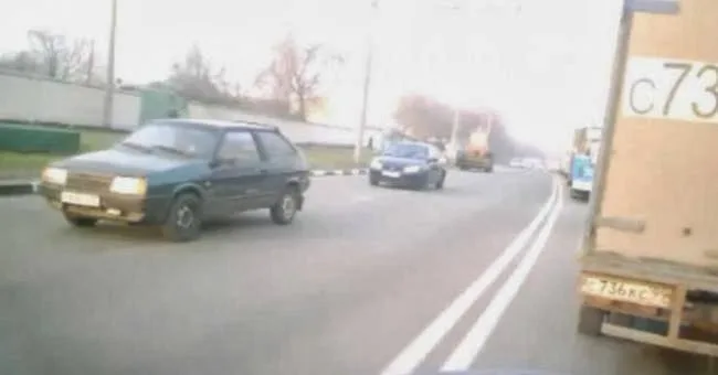 Τι κάνουν οι «ξύπνιοι» στο μποτιλιάρισμα; [video]