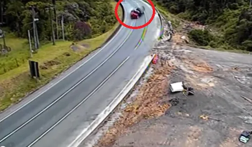 Αυτή είναι η πιο επικίνδυνη στροφή: Δείτε τι συμβαίνει σε όποιον πάει εκεί… [video]