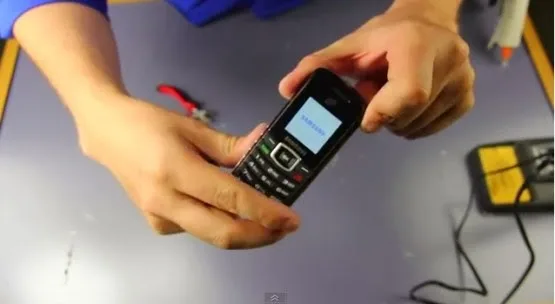 Με αυτό το κόλπο δεν θα ξανά φορτίσεις το κινητό σου [Video]