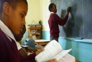 Δείτε πόσο ΔΙΑΦΕΡΟΥΝ τα σχολεία κάθε γωνιά του κόσμου! [photos]