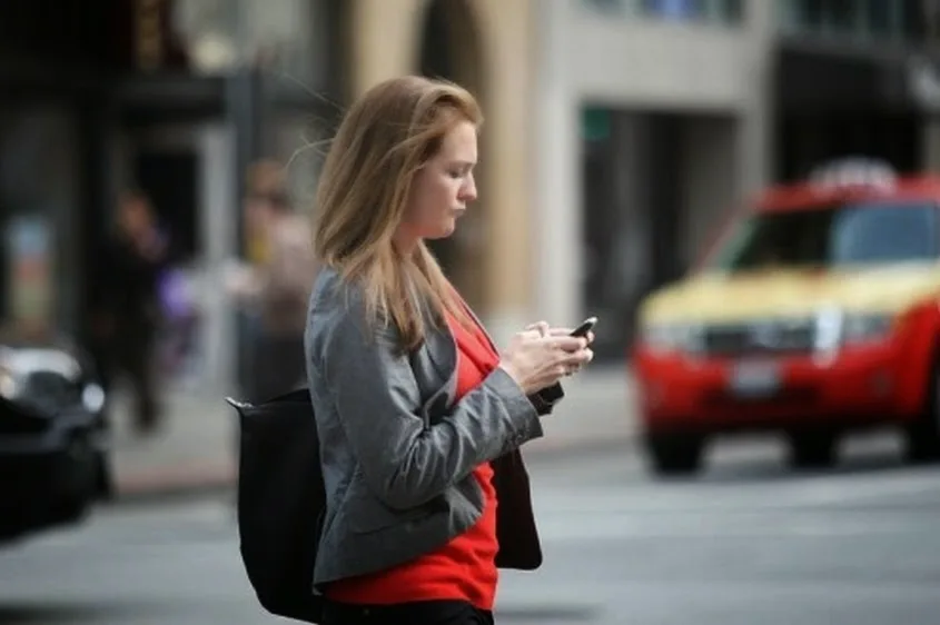 Με ποιους τρόπους παρακολουθούνται όλες οι ψηφιακές τηλεπικοινωνίες;