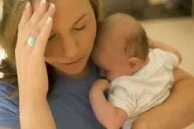 1 στις 3 νέες μητέρες με συμπτώματα κατάθλιψης