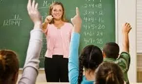 Γιατί τα κορίτσια παίρνουν συνήθως καλύτερους βαθμούς από τα αγόρια;