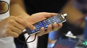 Φόρτιση μπαταρίας smartphone σε λιγότερο από 30 δευτερόλεπτα; [video]