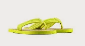 Πώς να καθαρίσεις τις λαστιχένιες σαγιονάρες σου!