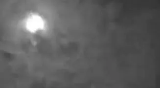 Τεράστιος μετεωρίτης φώτισε τον ουρανό και καταγράφηκε από τις κάμερες! [video]