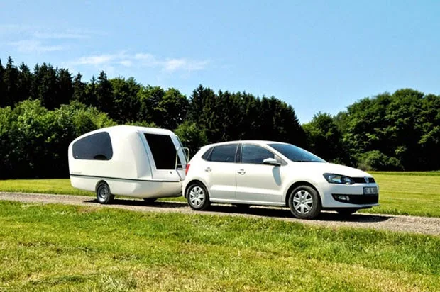 Μίνι τροχόσπιτο για στεριά και… θάλασσα!