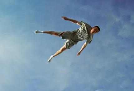 Ο άνθρωπος που αψηφά την βαρύτητα με ένα τραμπολίνο !