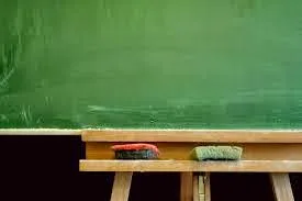 Με τα ίδια αναχρονιστικά ,ανεπαρκή εγχειρίδια δεν εφαρμόζεις ευρωπαϊκού τύπου εξετάσεις!