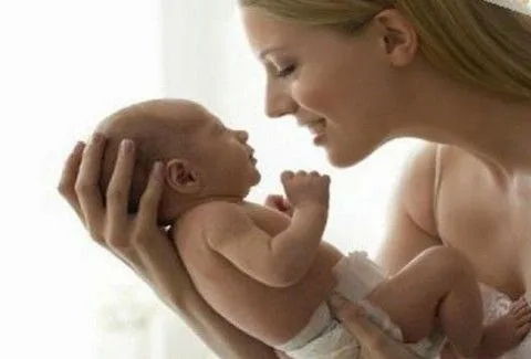 Μην αφήνεις τη μητρότητα για μετά τα 30 – Δες τους ΚΙΝΔΥΝΟΥΣ!