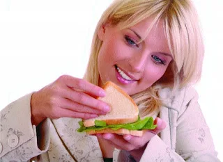 Γιατί επιμένουμε να τρώμε ενώ δεν πεινάμε