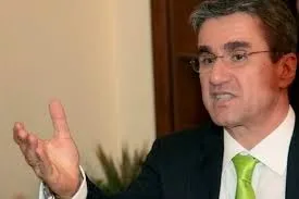 Iδιωτικά ΙΕΚ: Από υπεύθυνος κυλικείου… Διευθυντής Εκπαιδευτηρίου!