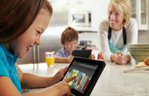 Τάμπλετ για το παιδί σας; Δείτε τι κινδύνους εγκυμονεί