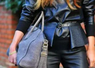 Οι επιπτώσεις στην υγεία της γυναίκας από το βάρος της τσάντας της!