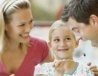 Όταν τα παιδιά ξεσαλώνουν σε οικογενειακή έξοδο!