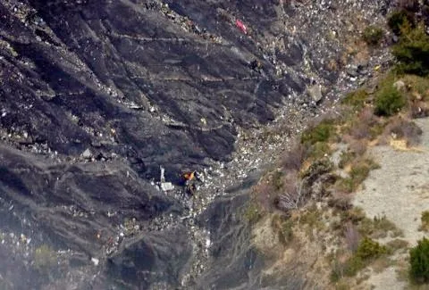 Ανατριχιαστικές λεπτομέρειες για την συντριβή του αεροπλάνου και τα τελευταία λεπτά των επιβατών του μοιραίου Airbus!