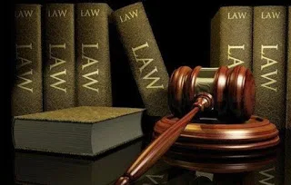 Οι νόμοι που σε κάνουν να απορείς