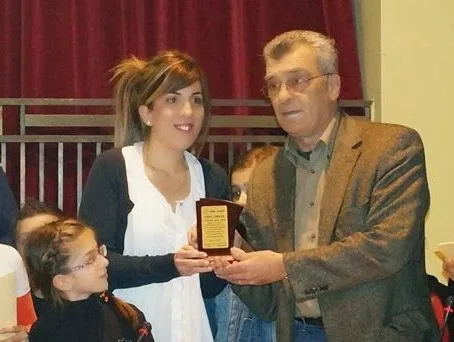 Βράβευση της δασκάλας και των μαθητών από την Άντισσα στο Δημοτικό Συμβούλιο Λέσβου για το βίντεο με το bullying που κάνει τον γύρο του κόσμου…[video]