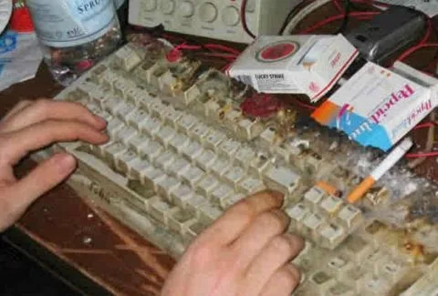 Έτσι θα καθαρίσεις το πληκτρολόγιό σου εύκολα και γρήγορα! [video]