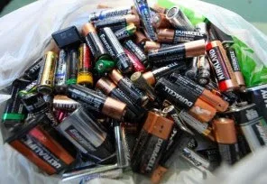 Πώς να τσεκάρετε αν μια μπαταρία είναι γεμάτη…