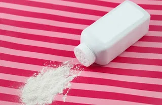 ΑΠΙΣΤΕΥΤΕΣ χρήσεις της πούδρας ταλκ στο σπίτι αλλά και κίνδυνοι