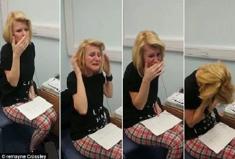 Ραγίζει καρδιές! Η Στιγμή που μία 39χρονη άκουσε για πρώτη φορά στην ζωή της… [video]