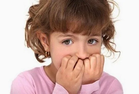 Το παιδί σου τρώει συνέχεια τα νύχια του; Δες πώς θα το σταματήσει…