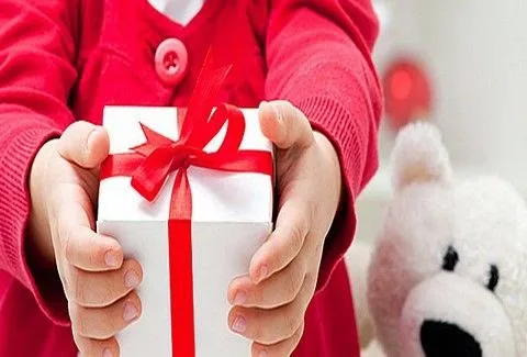 Ποια είναι τα δώρα που ΔΕΝ ξεχνούν ποτέ τα παιδιά;