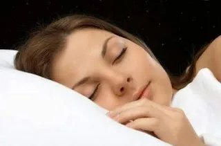 Πώς το αναμμένο φως το βράδυ εμποδίζει την απώλεια κιλών;