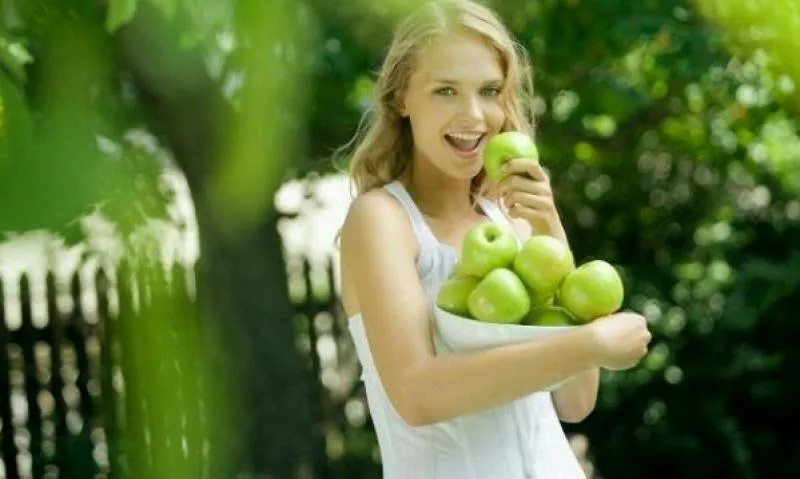 Αυτές είναι οι 5 τροφές που θα σας βοηθήσουν να ελέγξετε την όρεξή σας