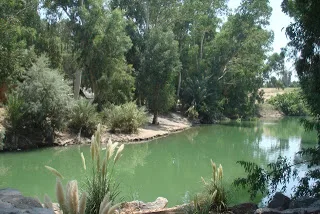 Eκεί όπου βαπτίστηκε o Χριστός – Οδοιπορικό στον Ιορδάνη ποταμό