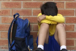 Απίστευτο περιστατικό bulling λίγο πριν το πρώτο κουδούνι – Έστειλαν στο νοσοκομείο 15χρονο