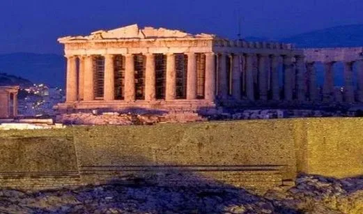 Έλληνες που διαπρέπουν στο εξωτερικό εξηγούν τι σημαίνει “Fhilotimo” [video]