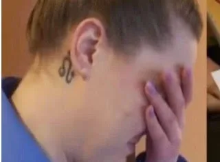 Ένα 8χρόνο κορίτσι άφησε 100 δολάρια φιλοδώρημα! Η σερβιτόρα όταν έμαθε το λόγο, λύγισε… [video]